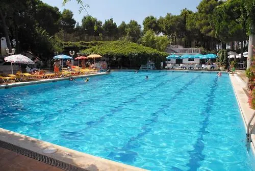 Hotel Gri-Mar Llanca 3*,